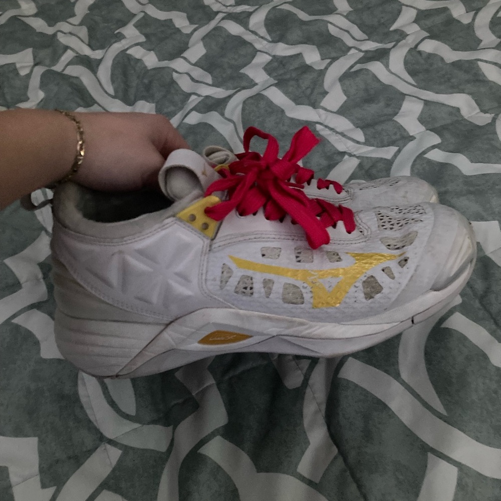 Mizuno White and Gold Volleyball Shoes